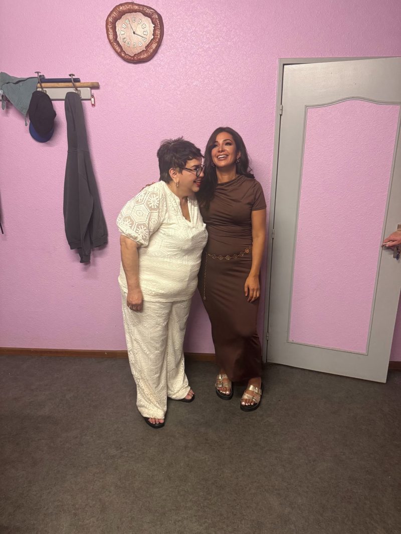 Soirée 100% Femmes Une soirée pensée pour et par les femmes, dans une ambiance chaleureuse et conviviale. Au programme : repas confectionné avec soin par nos bénévoles, suivi d'une soirée dansante.